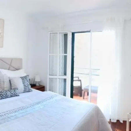 בית הארחה The Garajau Views *