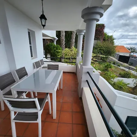 The Garajau Views בית הארחה קאניקו